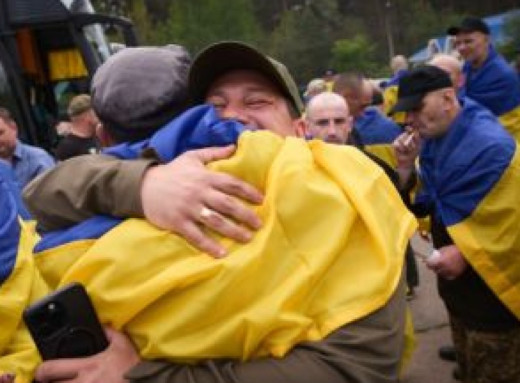 З полону повертаються 193 українські захисники: Зеленський повідомив про новий обмін фото