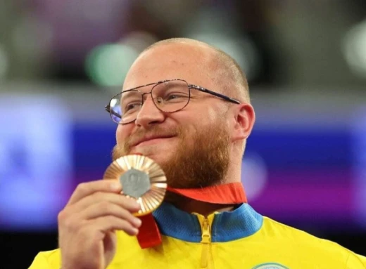 Роменський силач взяв бронзу Паралімпійських ігор-2024 фото