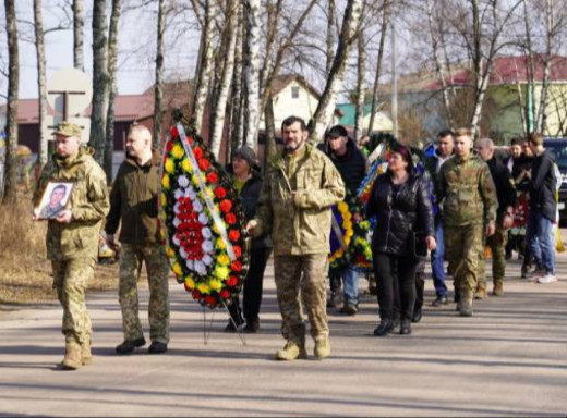 Охтирчани попрощалися із загиблим на війні Валентином Цибаньовим фото