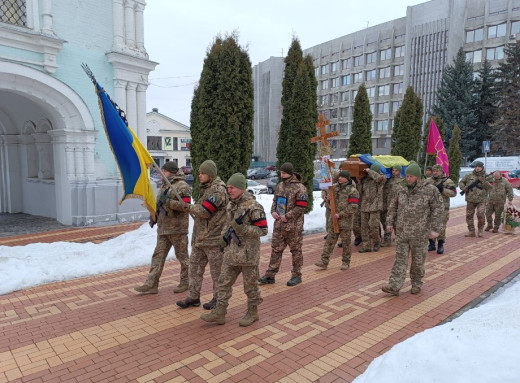 Сум’яни провели в останню путь захисника Володимира Малошука фото