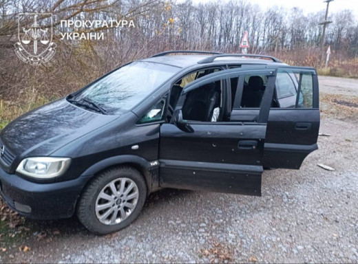 Окупанти атакували автомобіль на Сумщині: поранені 50-річний чоловік та 14-річний хлопець фото