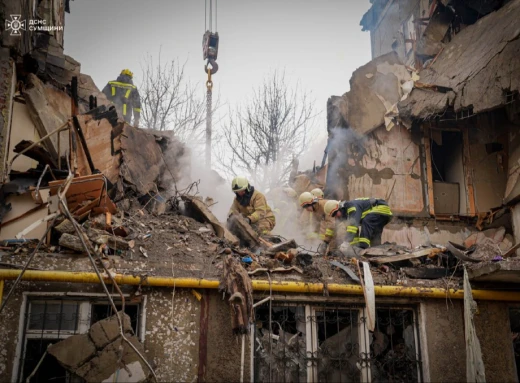 Внаслідок атаки “шахеду” в Сумах зруйновано 20 квартир фото
