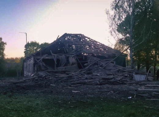 Окупанти обстріляли 14 населених пунктів Сумщини: пошкоджені будинки, авто та школа фото