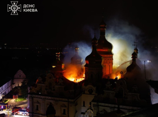 Масована атака по Києву: навіщо Путін воює із хрестами фото
