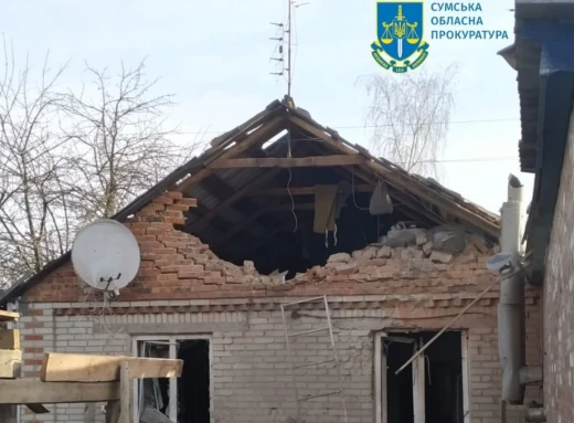 Окупанти обстріляли Великописарівську громаду: пошкоджено будинки та фермерське господарство фото