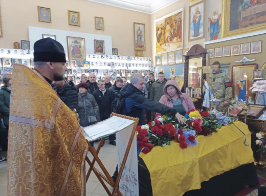 Сумська громада попрощалася із захисником Максимом Сисоєвим фото Сумська громада попрощалася із захисником Максимом Сисоєвим фото