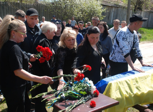 Шостка попрощалася із загиблим захисником Сергієм Компанцем фото