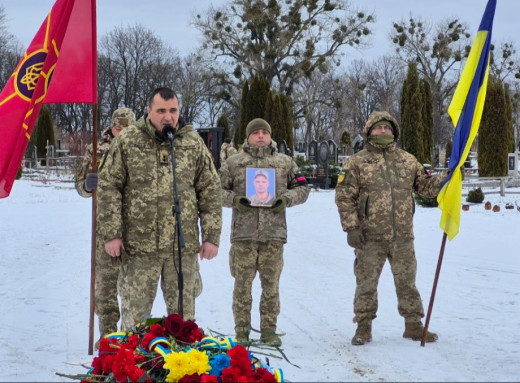 У Лебедині попрощалися із захисником Олексієм Лопаткою фото