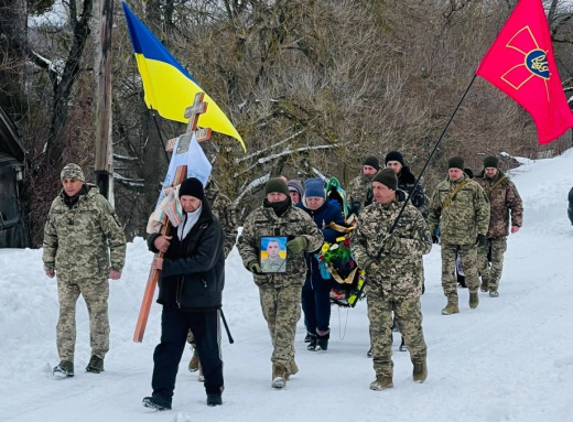 На Кролевеччині попрощалися із захисником Олександром Спащенком фото