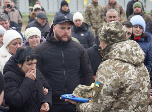 В Охтирці попрощалися із захисником Іваном Кравченком фото