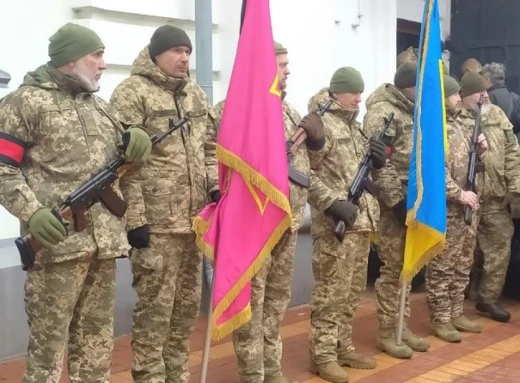 Сум’яни провели в останню путь трьох загиблих на Донбасі захисників фото