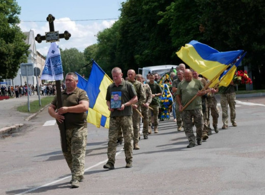 Роменська громада попрощалася із загиблим захисником Рустамом Бельдимбаєвим фото Роменська громада попрощалася із загиблим захисником Рустамом Бельдимбаєвим фото