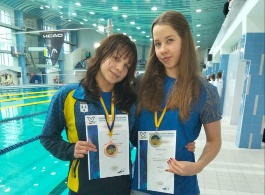 Сумські плавчині - з медалями на чемпіонаті України фото