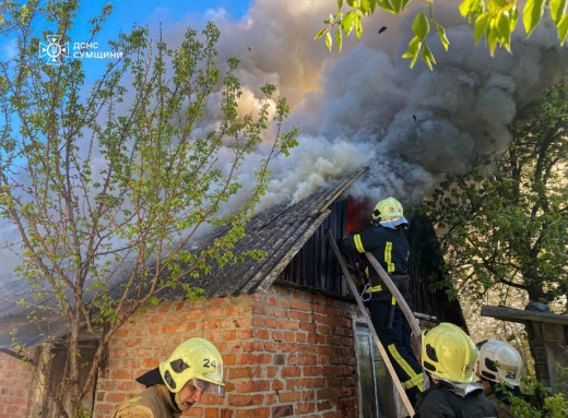 П'ять пожеж у житловому секторі ліквідували вогнеборці Сумщини за минулу добу фото П'ять пожеж у житловому секторі ліквідували вогнеборці Сумщини за минулу добу фото
