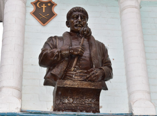 У Сумах відкрили барельєф засновнику міста Герасиму Кондратьєву фото У Сумах відкрили барельєф засновнику міста Герасиму Кондратьєву фото