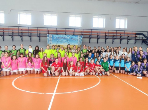 Сумські хокеїстки стали чемпіонками України з індорхокею фото