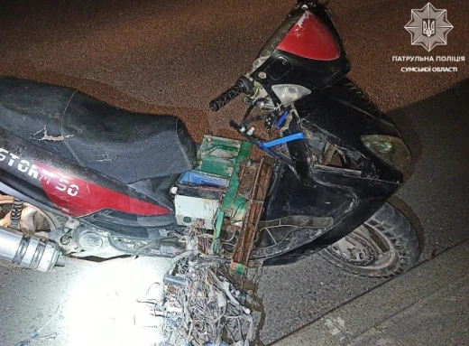 У Сумах зупинили нетверезого водія скутера без прав фото