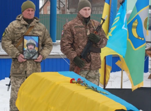 Шосткинці попрощалися із захисником України Андрієм Янишевським фото