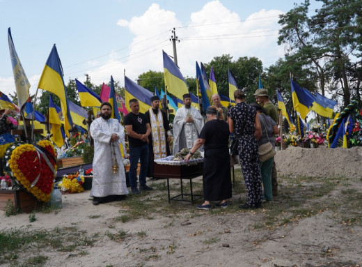 Охтирка попрощалася із Захисником Ігорем Ярмаком фото Охтирка попрощалася із Захисником Ігорем Ярмаком фото