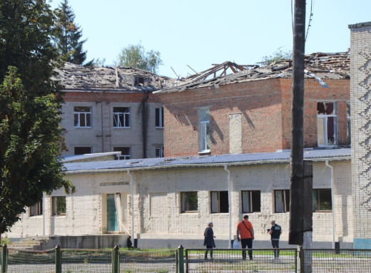 У Сумах підрахували наслідки нічної атаки: пошкоджено 30 будівель фото