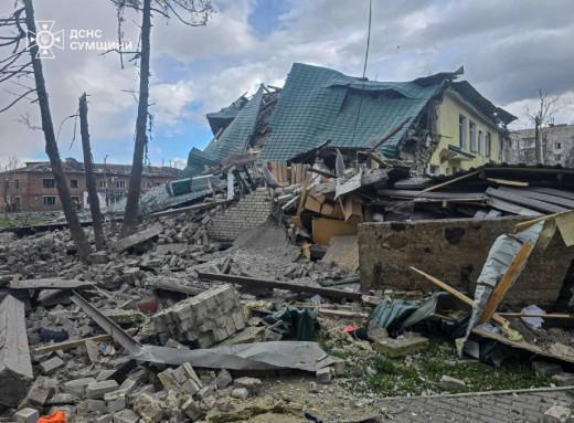 Авіаудар по Ямпільській громаді: рятувальники допомагали долати наслідки фото
