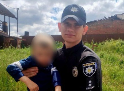 В Охтирці поліцейські оперативно розшукали чотирирічного хлопчика фото