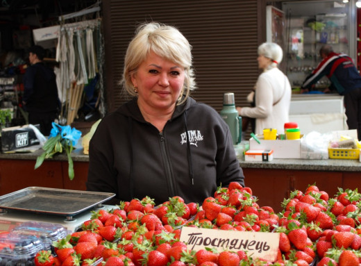 Що продають на сумському ринку наприкінці травня – фотодобірка фото Що продають на сумському ринку наприкінці травня – фотодобірка фото