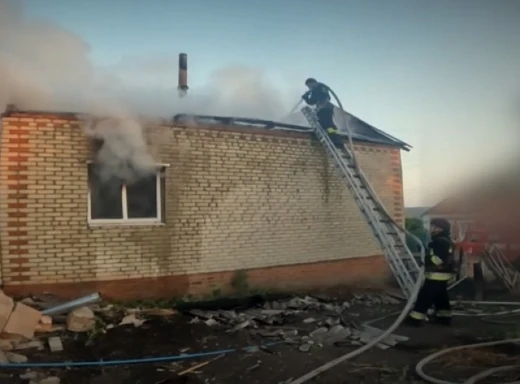 У Сумському районі вогнеборці ліквідували наслідки чергового ворожого обстрілу фото