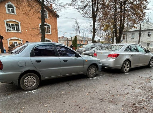 У Сумах на Покровській зіткнулися ЗАЗ та Chevrolet фото