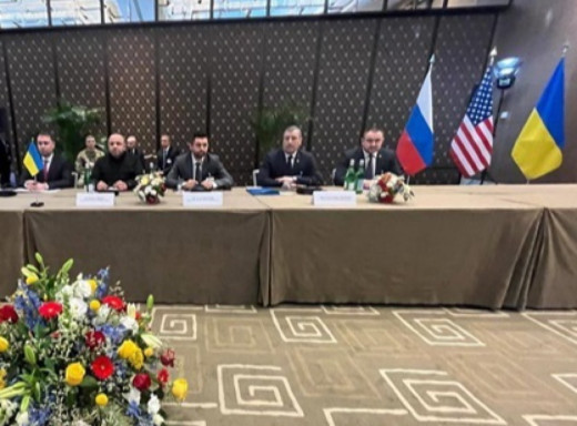 США і Росія провели переговори в Женеві щодо контролю над ядерною зброєю фото