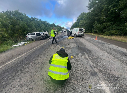 Смертельна ДТП на Сумщині: двоє загиблих, троє постраждалих фото