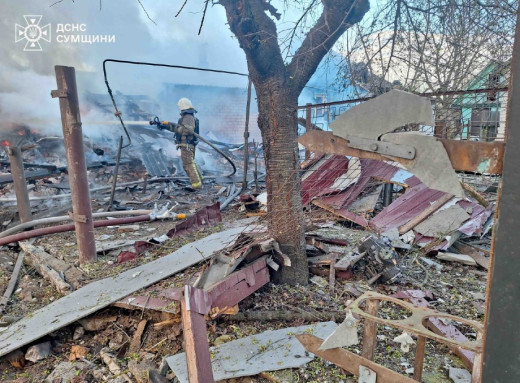 Наслідки влучань у Конотопі: пошкоджено лікарню, житлові та адмінбудівлі, п'ятеро травмованих фото