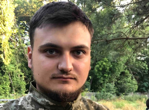 Сумчани збирають підписи за присвоєння звання Героя України загиблому військовому капелану Олексію Кузнєцову фото Сумчани збирають підписи за присвоєння звання Героя України загиблому військовому капелану Олексію Кузнєцову фото