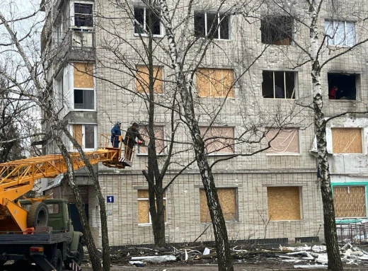 Ліквідація наслідків атаки "шахедів" у Сумах: 240 квартир пошкоджено фото