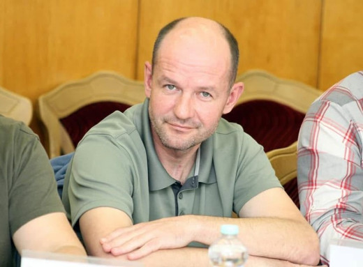 Голова Охтирської РДА попередив жителів про шахраїв, які збирають гроші від його імені фото