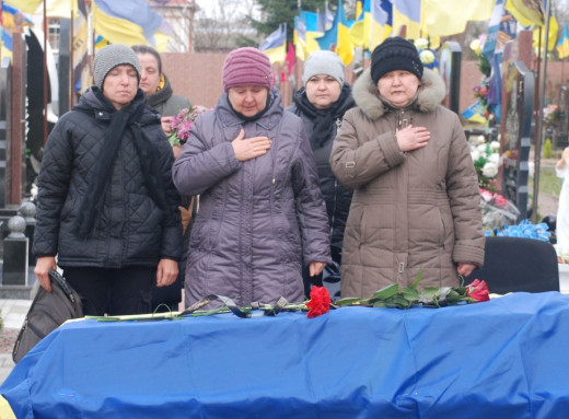 Шостка попрощалася із захисником Сергієм Веретенічевим, який загинув на Донеччині фото