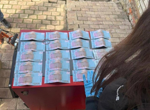 На Сумщині судитимуть лікаря, який взяв 20 тис. грн за безоплатну допомогу та консультаційний висновок фото