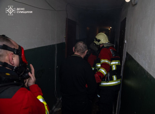 Через необережність сум’янин ледь не влаштував пожежу у багатоповерхівці фото