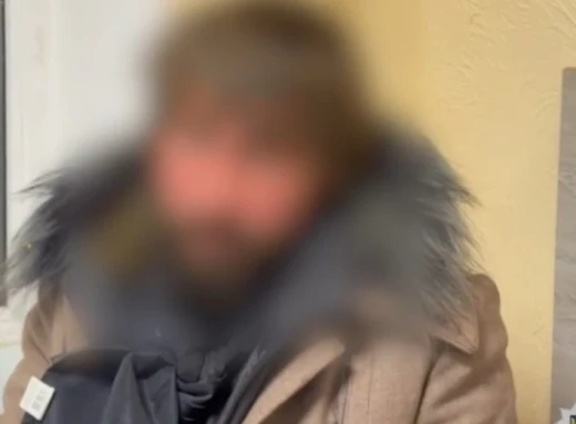 У Сумах затримали чоловіка, який здійснив наругу над могилами захисників України фото