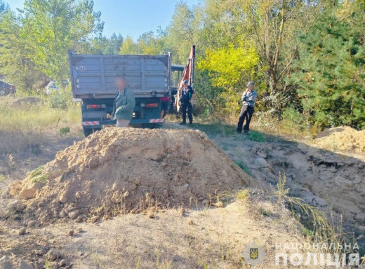 Директор комунального підприємства на Сумщині організував незаконний видобуток піску фото