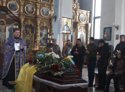 Конотопська громада провела в останню дорогу захисника Дмитра Лисенка фото