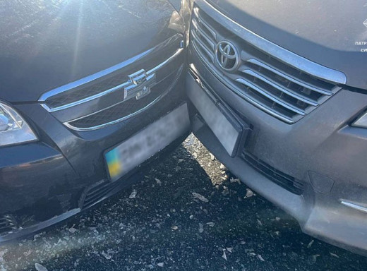 У Сумах на перехресті зіткнулися два авто: є постраждалий фото