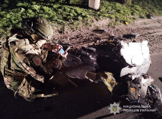 Небезпечна знахідка посеред вулиці: на Сумщині знешкодили збитий ворожий дрон фото