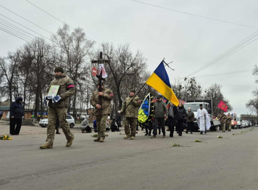 Лебедин попрощався із солдатом Олексієм Бугайченком фото