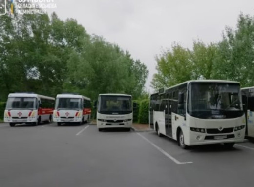 Південна Корея передала Сумщині 60 автобусів для прикордонних громад фото Південна Корея передала Сумщині 60 автобусів для прикордонних громад фото