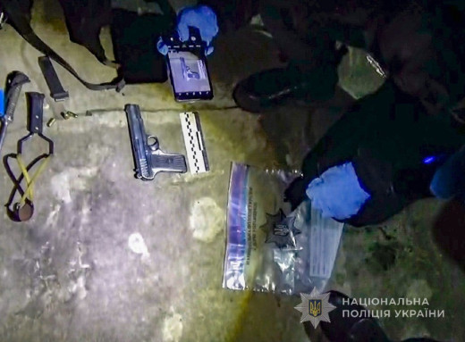 Шість кілограмів канабісу та саморобний пістолет: перед судом постане житель Ромен фото