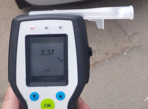 У Сумах зупинили водія, який втретє за рік сів за кермо п'яним фото У Сумах зупинили водія, який втретє за рік сів за кермо п'яним фото