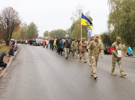 Тростянчани попрощалися із захисником Сергієм Трусовим фото