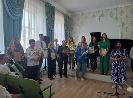 Лебединська школа мистецтв відзначила своє 90-річчя фото Лебединська школа мистецтв відзначила своє 90-річчя фото