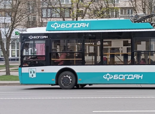 У 9 мікрорайоні тролейбуси змінили рух фото
